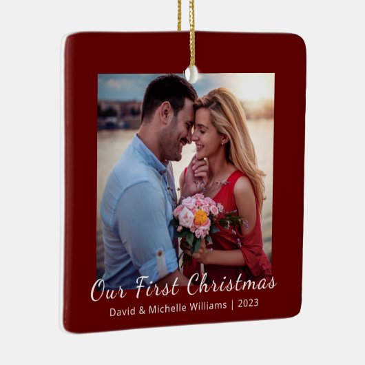 私たちの初めてのクリスマス結婚したカップル写真 セラミックオーナメント (右)