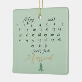 私たちの初めてのクリスマス結婚したグリーンパゴダツリー セラミックオーナメント (左)