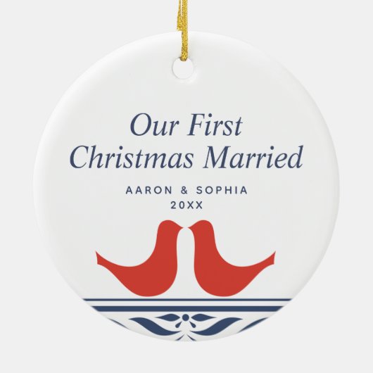 私たちの初めてのクリスマス結婚したパーソナライズされたドブ セラミックオーナメント (裏面)