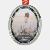 私たちの初めてのクリスマス結婚したフォトプレイドタータンチェック メタルオーナメント (左)