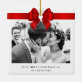 私たちの初めてのクリスマス結婚したミニマリストのミスターとミセス セラミックオーナメント (裏面)