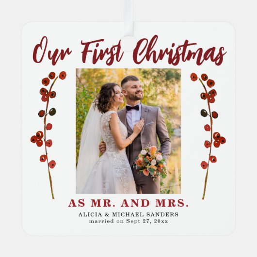 私たちの初めてのクリスマス結婚した2枚の写真モダン メタルオーナメント (正面)