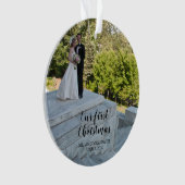 私たちの初めてのクリスマス結婚のフォトスクリプエレガントト オーナメント (正面)