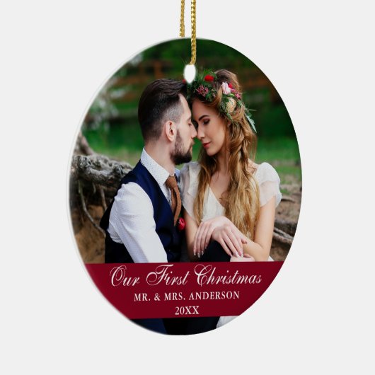私たちの初めてのクリスマス結婚の写真ブルゴーニュ セラミックオーナメント (右)