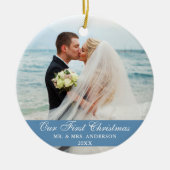 私たちの初めてのクリスマス結婚ブルーの写真 セラミックオーナメント (正面)