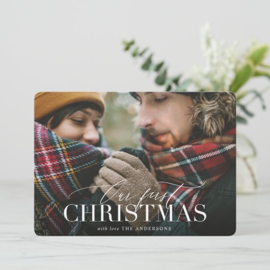 私たちの初めてのクリスマス赤い格子模様の写真カード シーズンカード (スタンド正面)