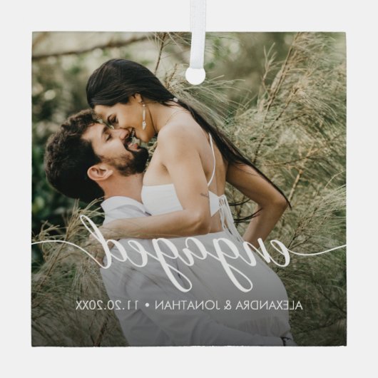 私たちの初めてのクリスマス 婚約 カスタム写真 名前 ガラスオーナメント (裏面)