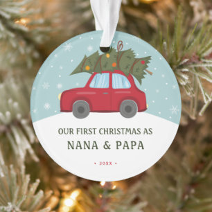 私たちの初めてのクリスマス 祖父母 赤い車の木のオーナメント オーナメント