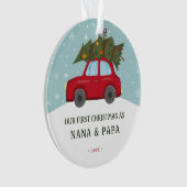 私たちの初めてのクリスマス 祖父母 赤い車の木のオーナメント オーナメント (正面)