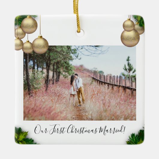 私たちの初めてのクリスマス 結婚記念日のクリスマス セラミックオーナメント (正面)