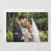 私たちの初めてのクリスマスMr. & Mrs. Hand Lettered Photo シーズンカード (正面)