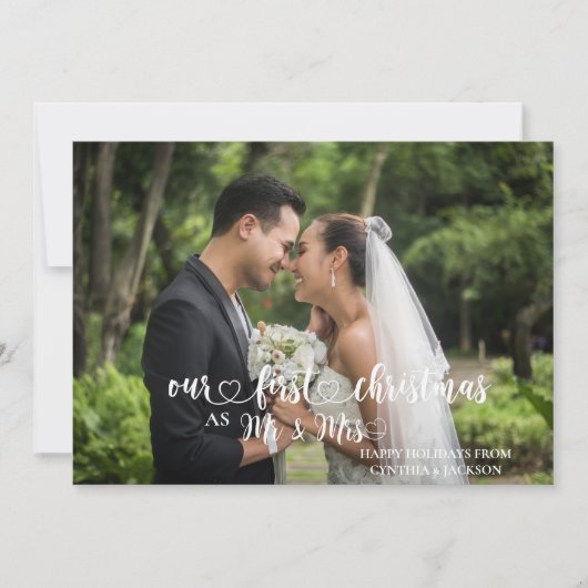 私たちの初めてのクリスマスMr. & Mrs. Hand Lettered Photo シーズンカード (正面)