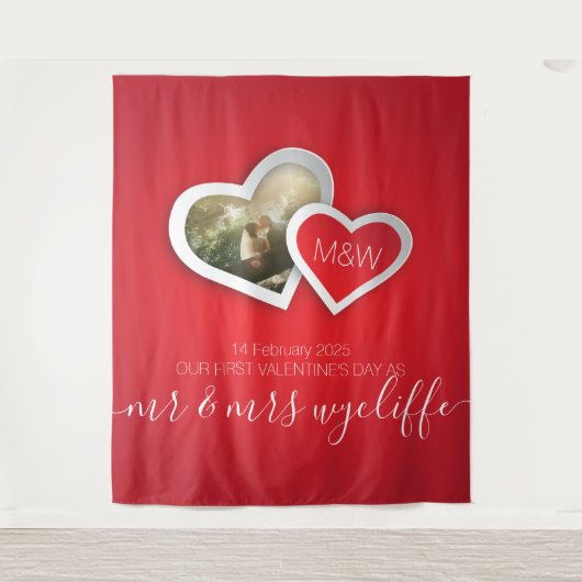 私たちの初めてのバレンタインデー ハート写真 タペストリー (正面)