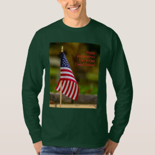 「私たちの国にとって幸せな統一された独立記念日！」 Tシャツ