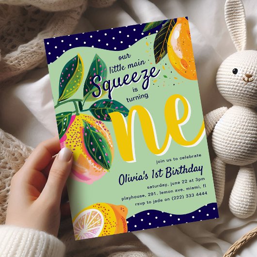 私たちの大切な人"Main Squeeze"のレモンを使ったファンタジーな1歳の誕生日 招待状