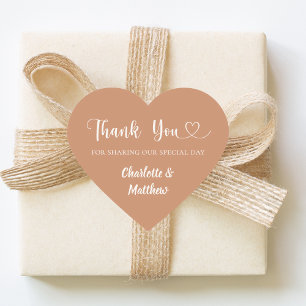 私たちの大切な日をお祝いいただきありがとう テラコッタクリーム色の結婚式 ハートシール