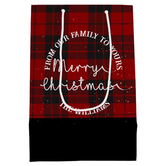 私たちの家族からあなたの名前レッドプレイドクリスマスまで ミディアムペーパーバッグ (裏面)