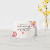 私たちの家族は2つの小さな足Ultrashoundsによって成長 カード (黄色い花)