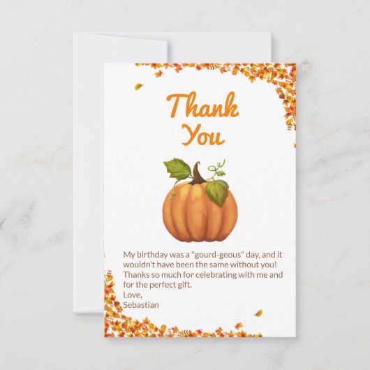私たちの小さなかぼちゃの秋の誕生日 サンキューカード (正面)