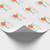 私たちの小さなかわいこちゃんオレンジの1つの誕生日柑橘類の果物 ラッピングペーパー (角)