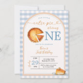 私たちの小さなかわいこちゃんパイブルーギンガムファースト誕生日 招待状 (正面)