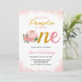 私たちの小さなカボチャのピンクと金ゴールドの女の子の最初の誕生日 招待状 (スタンド正面)