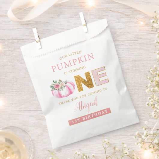 私たちの小さなカボチャのピンクのフローラ女の子1st誕生日 フェイバーバッグ (クリップ留めされた状態)