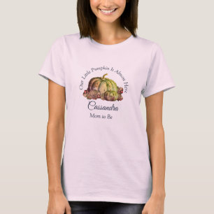 私たちの小さなカボチャのピンクの女の子 赤ちゃんシャワー母 Tシャツ