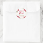 私たちの小さなカボチャのピンクの水の色の最初の誕生日 ラウンドシール (バッグ)