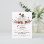 私たちの小さなカボチャの途中の赤ちゃんシャワー葉書 ポストカード (スタンド正面)