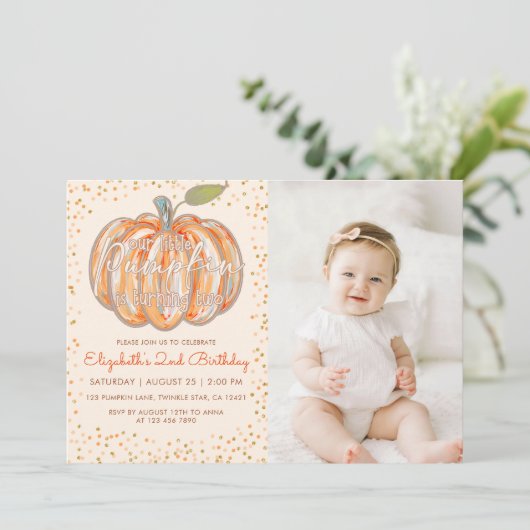 私たちの小さなカボチャの2番目の誕生日の写真 招待状 (スタンド正面)