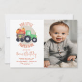 私たちの小さなカボチャトラクター1st誕生日の写真 招待状 (正面)