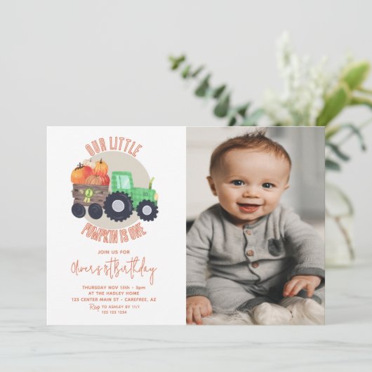 私たちの小さなカボチャトラクター1st誕生日の写真 招待状 (スタンド正面)