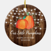 私たちの小さなカボチャパーソナライズされたの秋のベビー セラミックオーナメント (裏面)