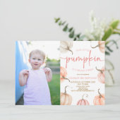 私たちの小さなカボチャピンクホワイト秋誕生日パーティー 招待状 (スタンド正面)