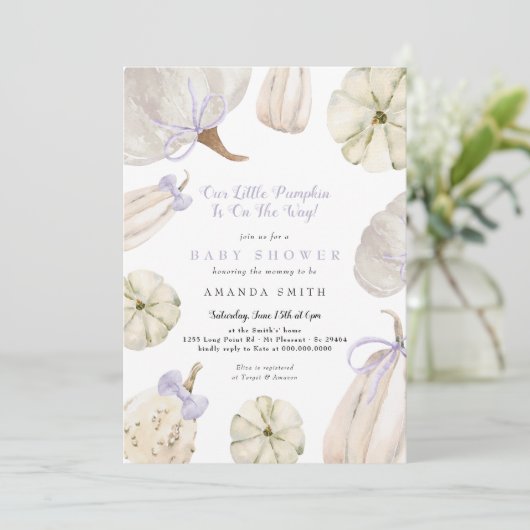 私たちの小さなカボチャ紫の弓の素朴ベビーシャワー 招待状 (スタンド正面)