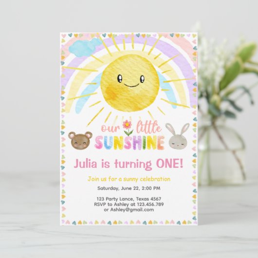 私たちの小さなサンシャインキュートなガールピンク最初の誕生日 招待状 (スタンド正面)