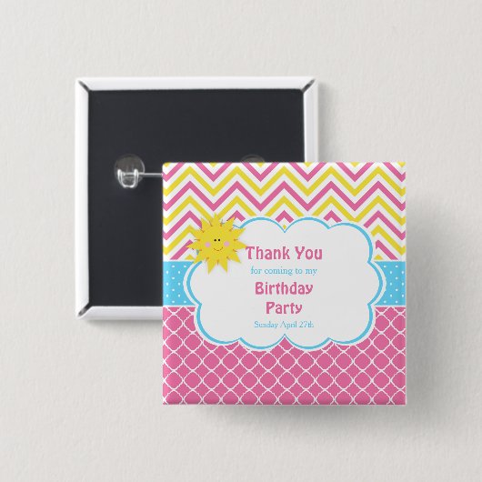 私たちの小さなサンシャインピンクと黄色の誕生日パーティー 缶バッジ (正面&裏面)