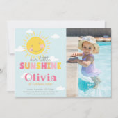 私たちの小さなサンシャインフォトピンク誕生日任意の年齢 招待状 (正面)