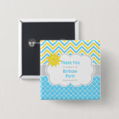 私たちの小さなサンシャインブルーと黄色の誕生日パーティー 缶バッジ (正面&裏面)