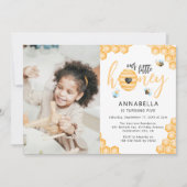 私たちの小さなハチの子 | 誕生日写真 招待状 (正面)