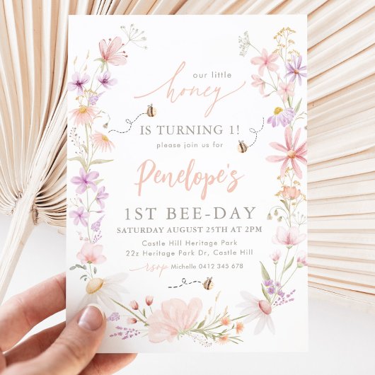 私たちの小さなハチミツバチガールズ1歳の誕生日 招待状