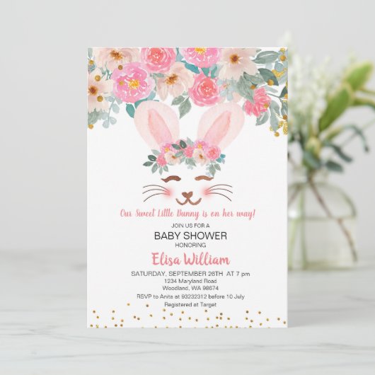 私たちの小さなバニーは赤ちゃんシャワーの途中にある 招待状 (スタンド正面)