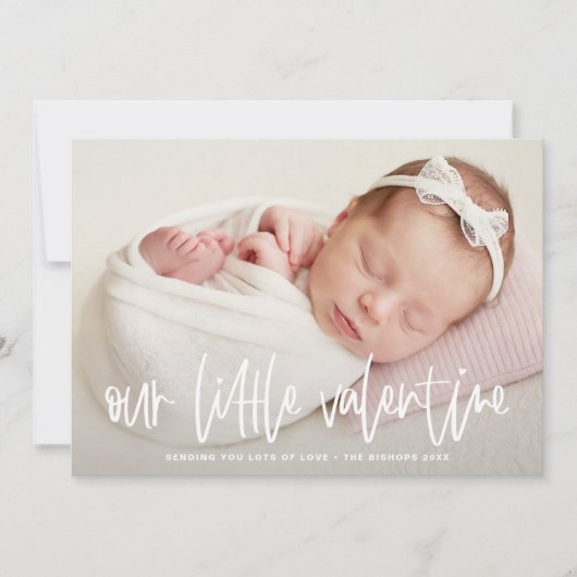 私たちの小さなバレンタインレタリング誕生のお知らせ シーズンカード (正面)