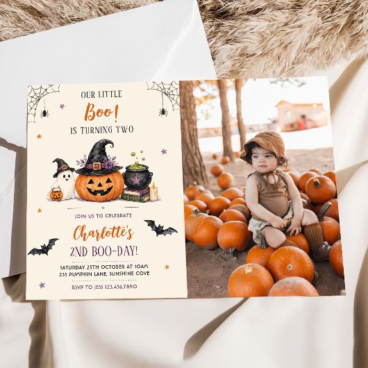私たちの小さなブゥのハロウィン2歳の誕生日写真 招待状