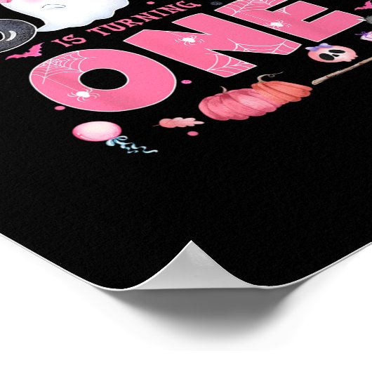 私たちの小さなブーは1歳の誕生日の服を作っている ポスター (角)