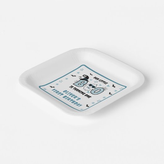 私たちの小さなブーは、1つの青い1歳の誕生日を回している ペーパープレート (傾斜あり)