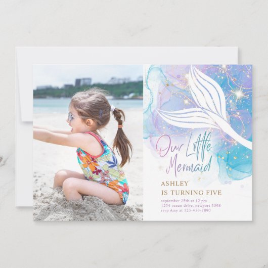 私たちの小さなマーメイドテールウォータカラー誕生日 招待状 (正面)