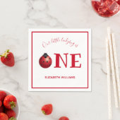 私たちの小さなレディバグは1つの最初の誕生日パーティーである スタンダードカクテルナプキン (インサイチュ)