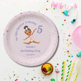 私たちの小さな体操選手が5歳の誕生日を迎えます ピンクの誕生日 ペーパープレート